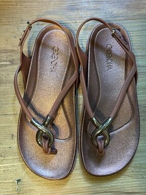 NWT Grendha Metallic Bronze Ankle Strap Thong Sandals Size 8